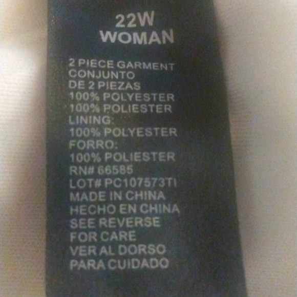 Size 22W - Beautiful white flowered dress by Perceptions. -- sleeveless - Picture 4 of 8